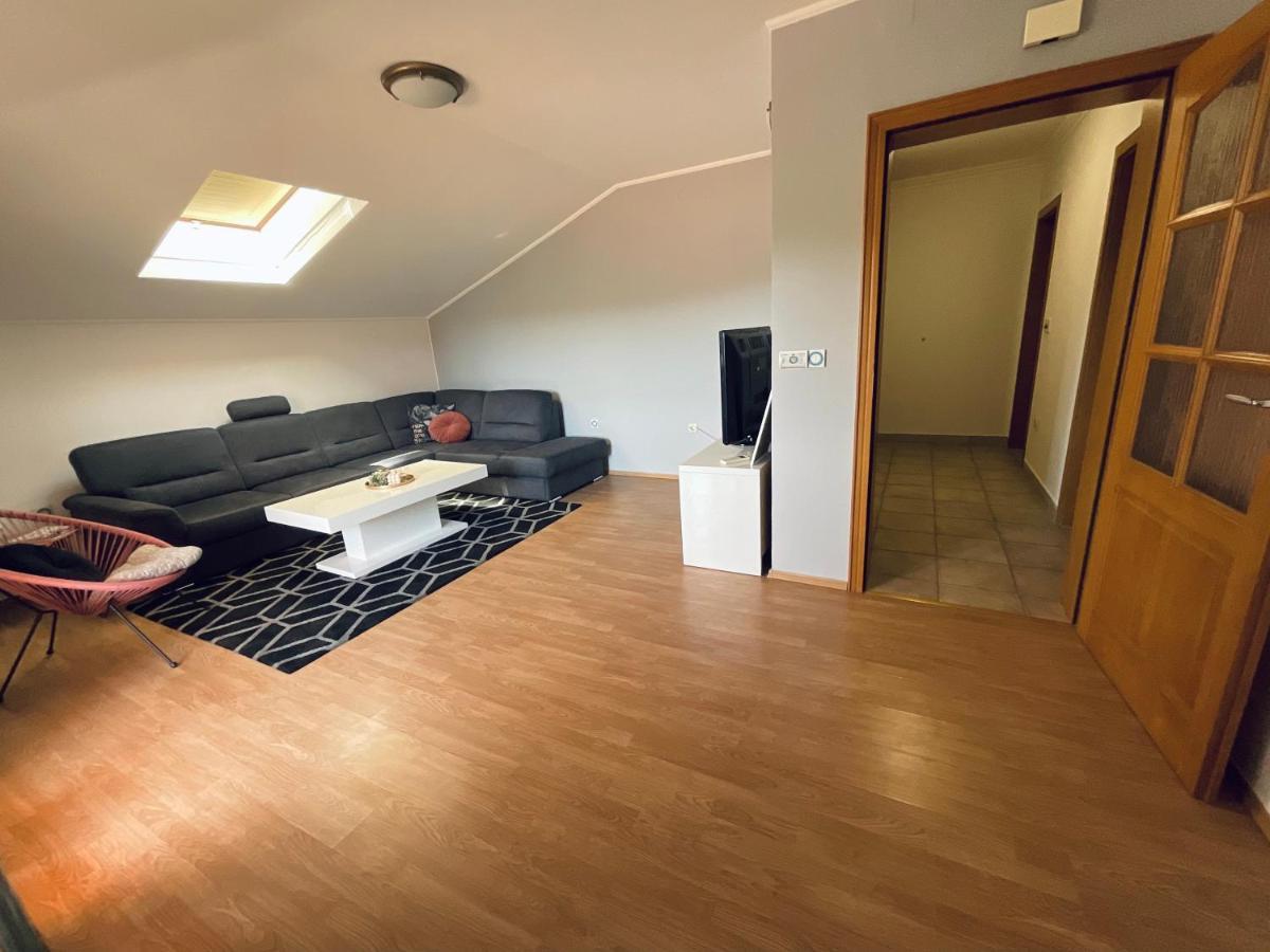 Apartment Camellia يوبوسكي المظهر الخارجي الصورة