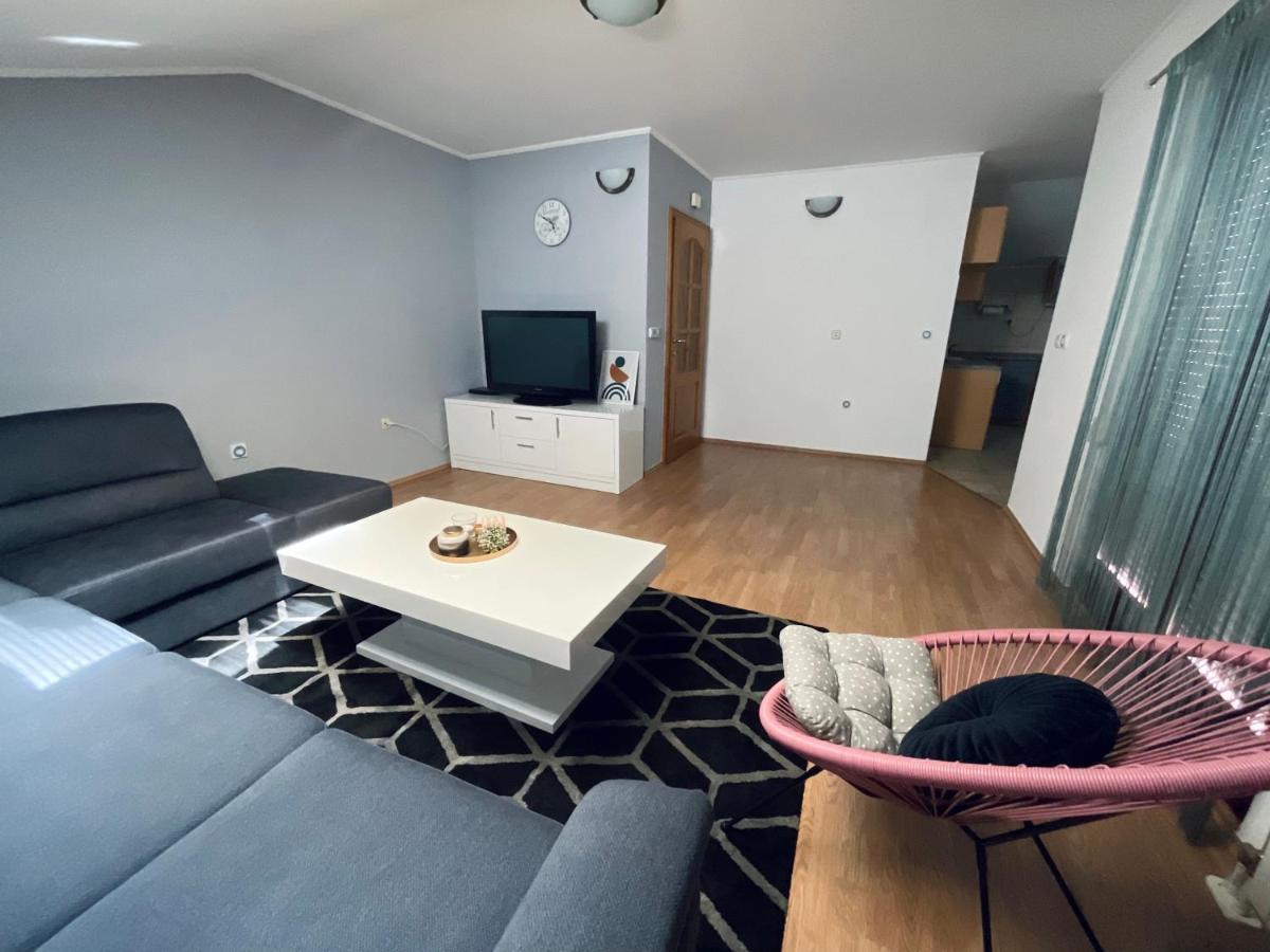 Apartment Camellia يوبوسكي المظهر الخارجي الصورة