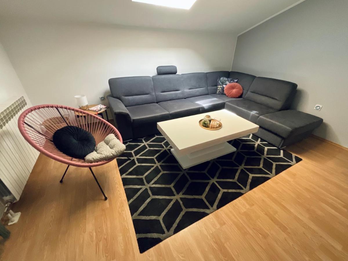 Apartment Camellia يوبوسكي المظهر الخارجي الصورة